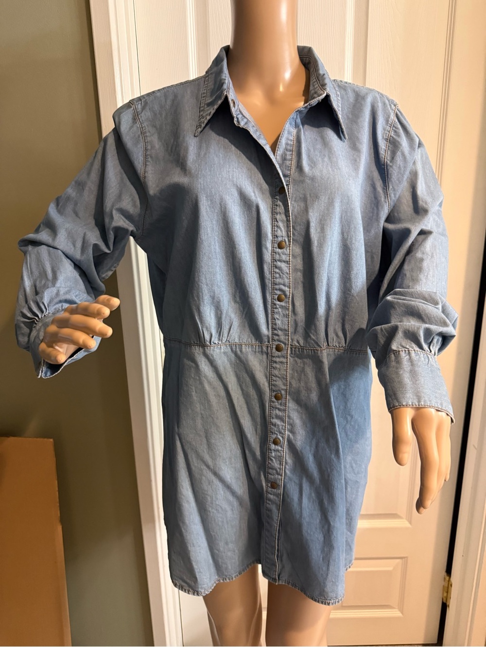 Cabi Jeans Blue Denim Shirt Chambray Button Down Tunic Top Womens XL